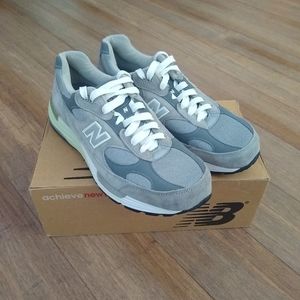 New Balance M992GL extra wide running shoes